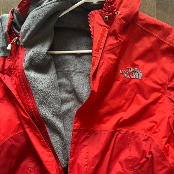 North face winter coat - Picture 2 of 2